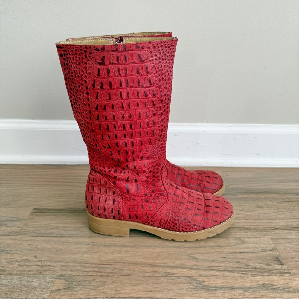 Taormina Red Leather Croc Embossed Round Toe Boots 8